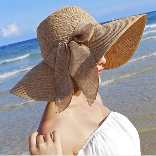Beach hat with bow