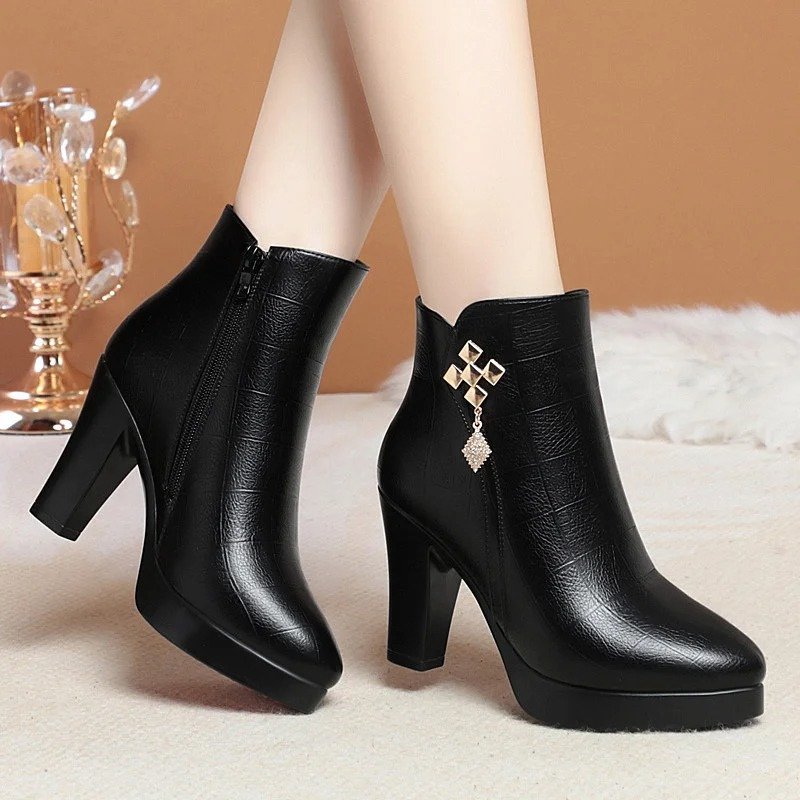 VORINAElegant Heeled Ankle BootsBoots