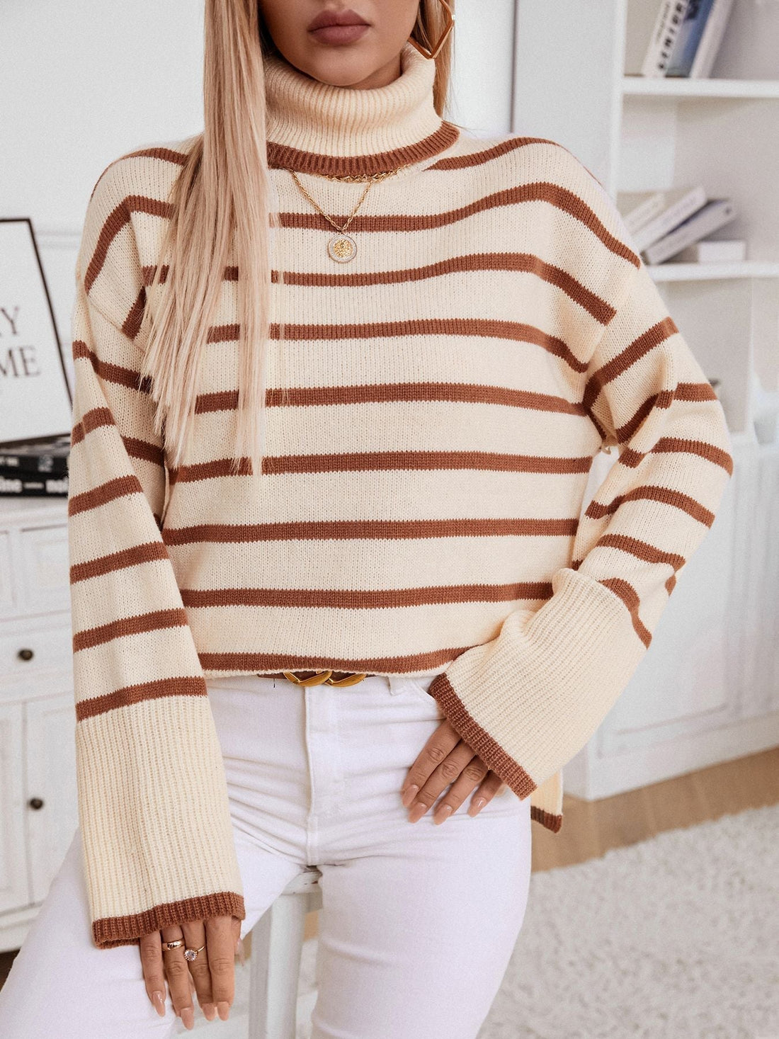 VORINAStriped Knit Turtleneck Sweater – Cozy and Chic PulloverSweaters